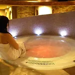Metropol Hotel 4*