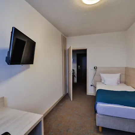 Metropol Hotell 4*