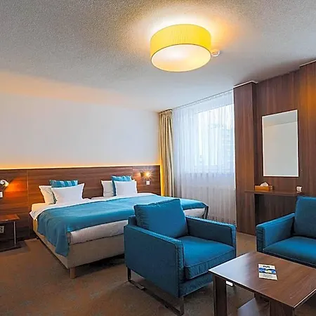 Metropol 4*